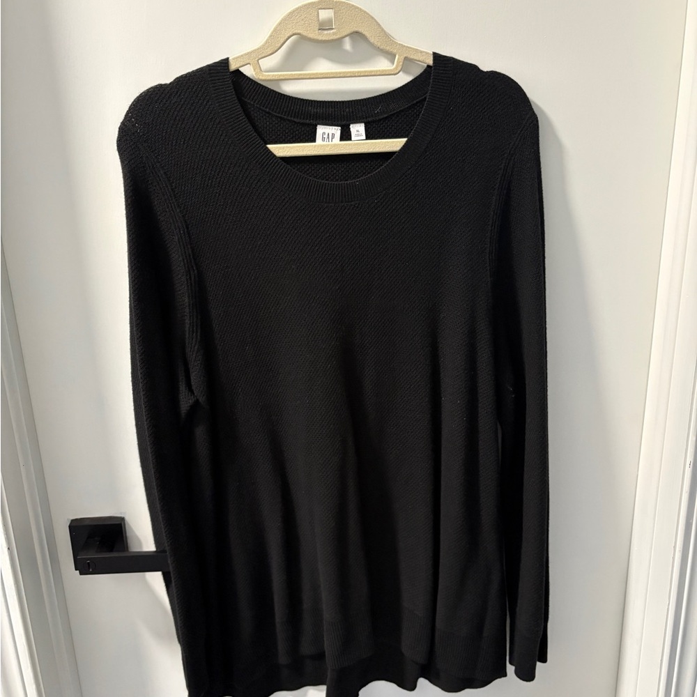 GAP Black Lightweight Knit Pullover